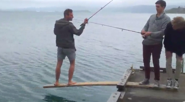 pemancing ini totalitas banget deh © 2016 brilio.net