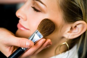 24 Tips kecantikan ini sering dipakai makeup artist professional