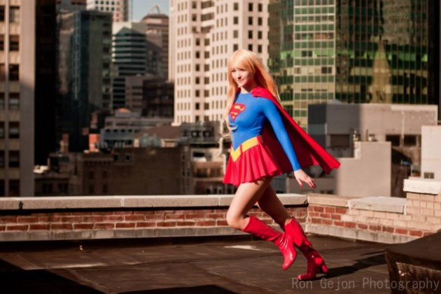 15 Foto seksi cewek dibalut kostum Supergirl, bikin cowok megap-megap!