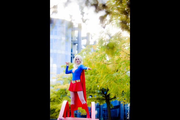 15 Foto seksi cewek dibalut kostum Supergirl, bikin cowok megap-megap!