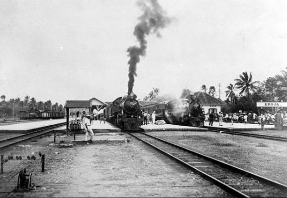 foto langka sejarah kereta api indonesia © 2016 brilio.net foto langka sejarah kereta api indonesia © 2016 brilio.net