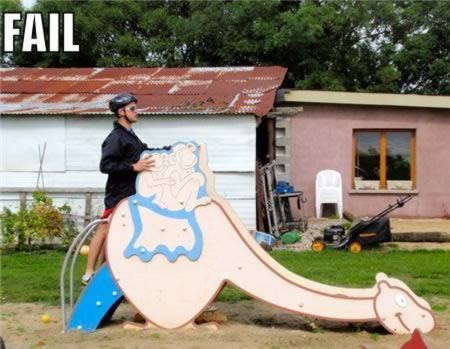 arena bermain nyeleneh © 2016 brilio.net