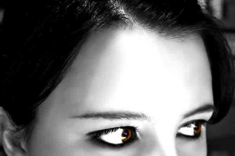 Alasan kamu gerak-gerakin bola mata pas lagi mikir, kenapa ya? 