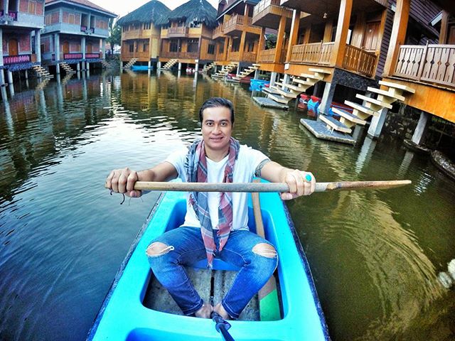 adjiepangestu liburan © 2016 brilio.net adjiepangestu liburan © 2016 brilio.net