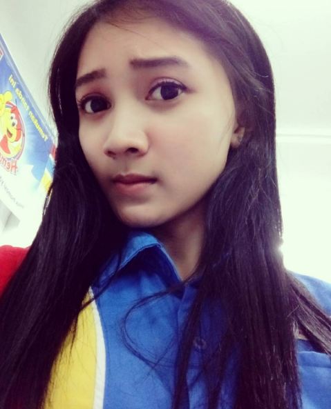 kasir cantik ini bikin kamu betah belanja © 2016 brilio.net kasir cantik ini bikin kamu betah belanja © 2016 brilio.net