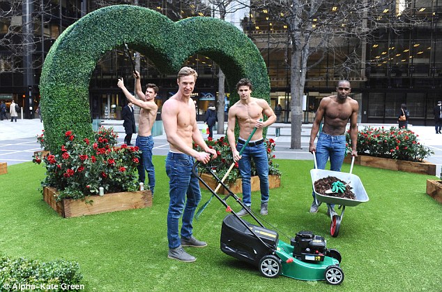 cowok berkebun © 2016 brilio.net