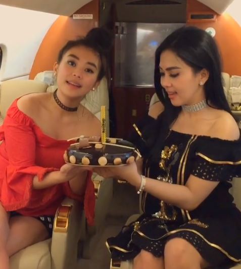 artis ini pilih rayakan ultah di luar negeri © 2016 brilio.net