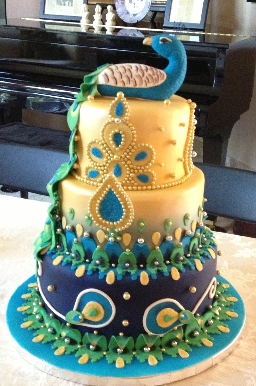 kue burung merak © 2016 brilio.net kue burung merak © 2016 brilio.net