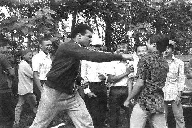 muhammad ali ke indonesia © 2016 brilio.net muhammad ali ke indonesia © 2016 brilio.net