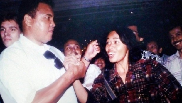 muhammad ali ke indonesia © 2016 brilio.net muhammad ali ke indonesia © 2016 brilio.net