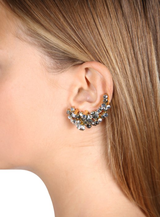 aksesori telinga  © 2016 brilio.net aksesori telinga  © 2016 brilio.net