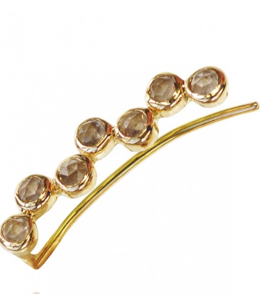 aksesori telinga  © 2016 brilio.net aksesori telinga  © 2016 brilio.net