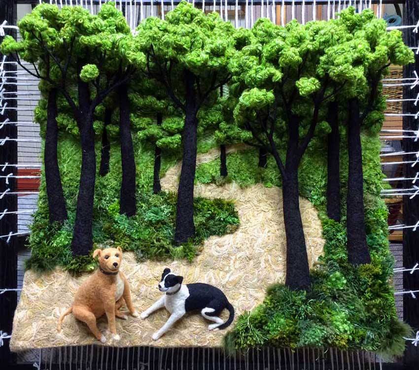 Lukisan 3 dimensi dari benang rajut karya Doktor Sains ini keren