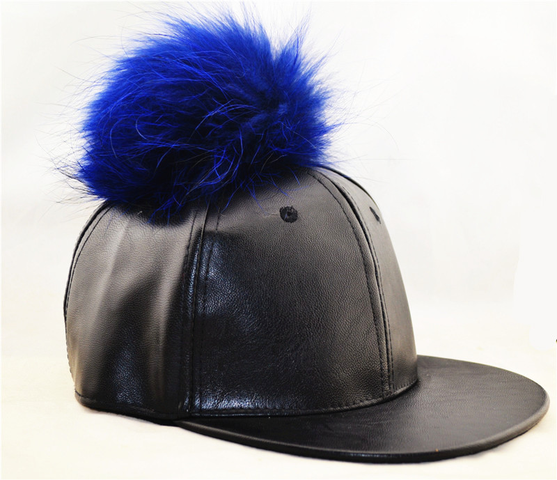 fashion pom-pom © 2016 brilio.net fashion pom-pom © 2016 brilio.net