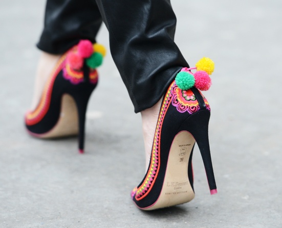 fashion pom-pom © 2016 brilio.net fashion pom-pom © 2016 brilio.net