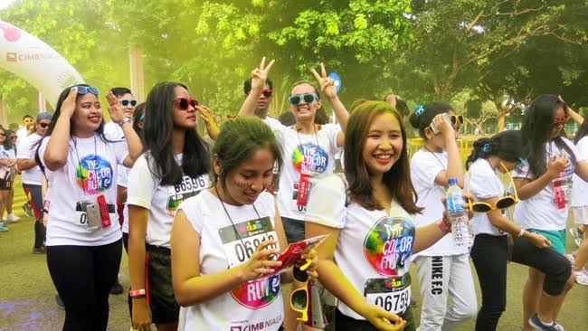 Color Run CIMB Niaga © 2016 brilio.net