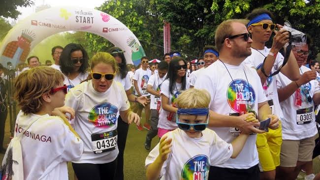 Color Run CIMB Niaga © 2016 brilio.net
