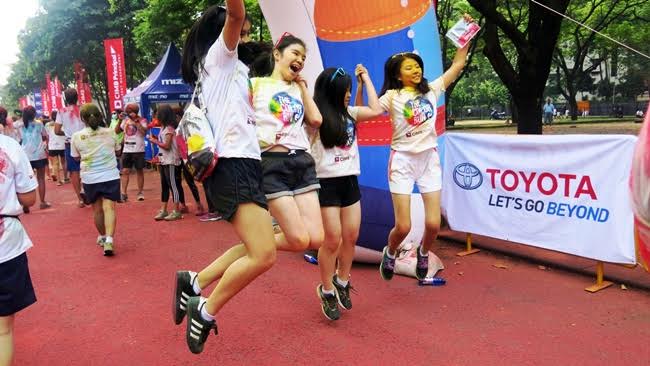 Color Run CIMB Niaga © 2016 brilio.net