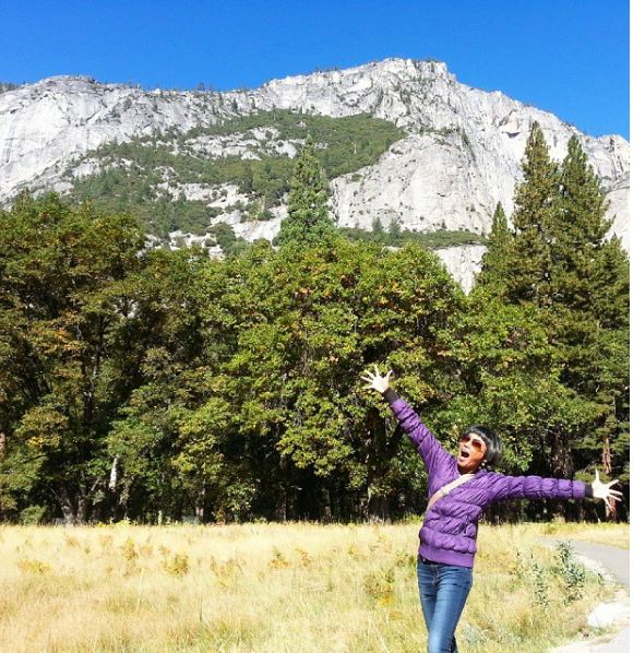 artis ini suka banget mendaki gunung © 2016 brilio.net artis ini suka banget mendaki gunung © 2016 brilio.net