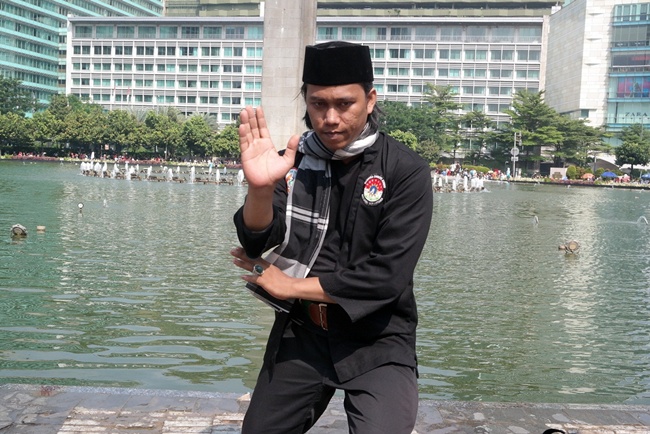 9 Foto aksi Jawara Betawi saat rayakan 'lebaran', jurus silatnya maut!