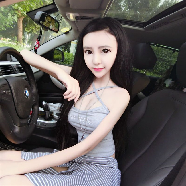 Gadis berbadan tipis © 2016 brilio.net Gadis berbadan tipis © 2016 brilio.net