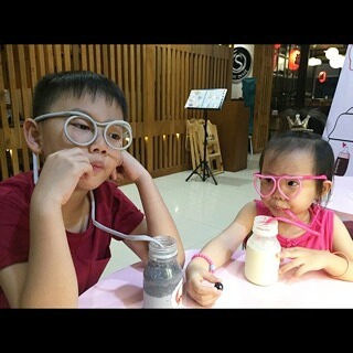 4 Cara seru minum susu ini lagi ngehits, kamu wajib coba!