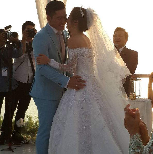 15 Foto romantisnya pernikahan Samuel & Franda, bak di negeri dongeng