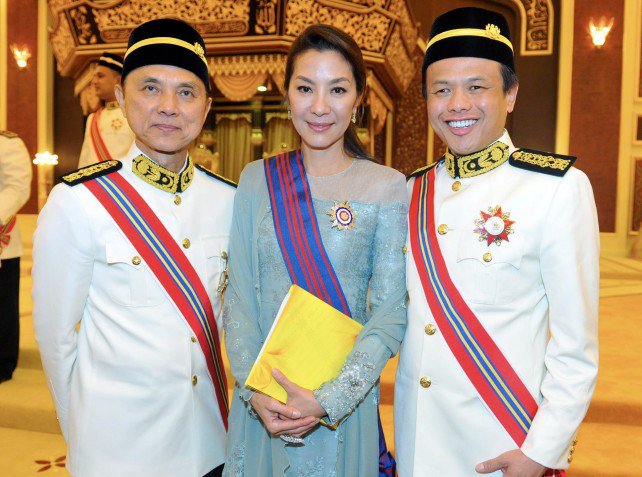 Selain Jackie Chan, 5 artis ini juga digelari datuk kerajaan Malaysia