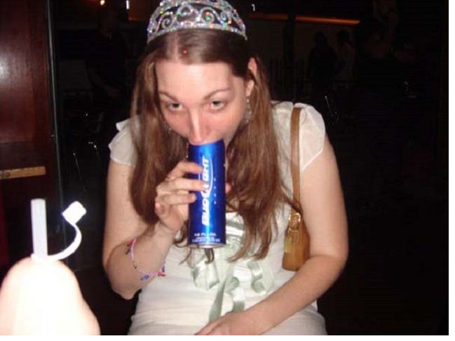 selfie cewek antimainstream © 2016 brilio.net