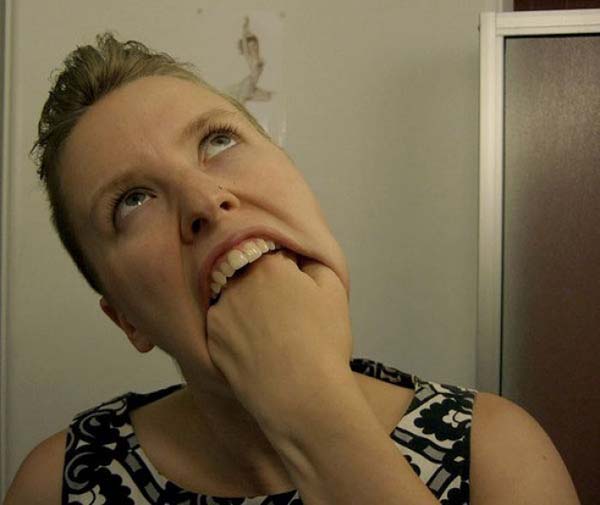 selfie cewek antimainstream © 2016 brilio.net