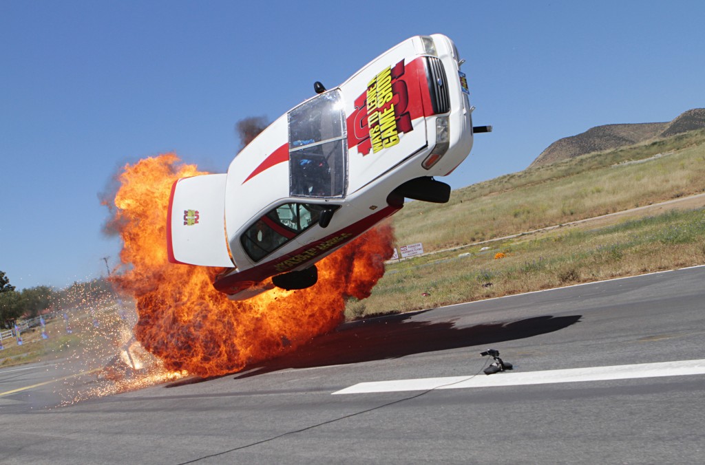 8 Adegan car stunt yang paling bikin deg-degan