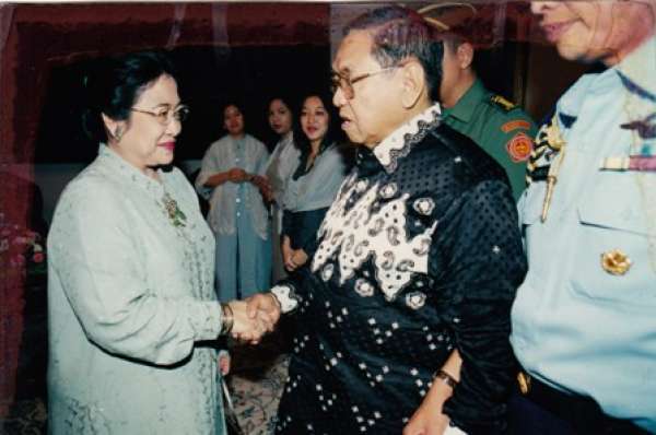 Gus Dur lawas © 2016 brilio.net Gus Dur lawas © 2016 brilio.net