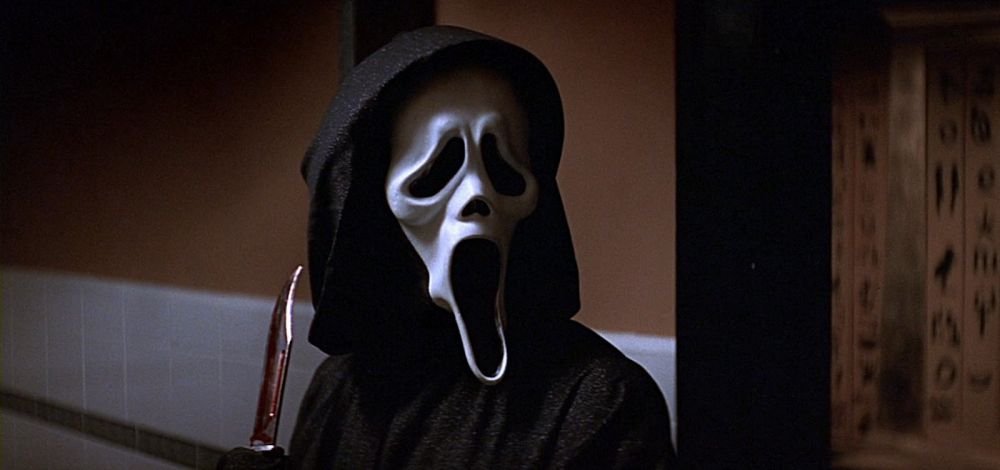 Selain hantu, 5 alasan ini bikin kamu merinding nonton film horor