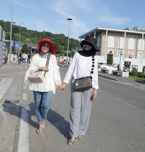 foto gaya bella zaskia saat ke eropa © 2016 brilio.net