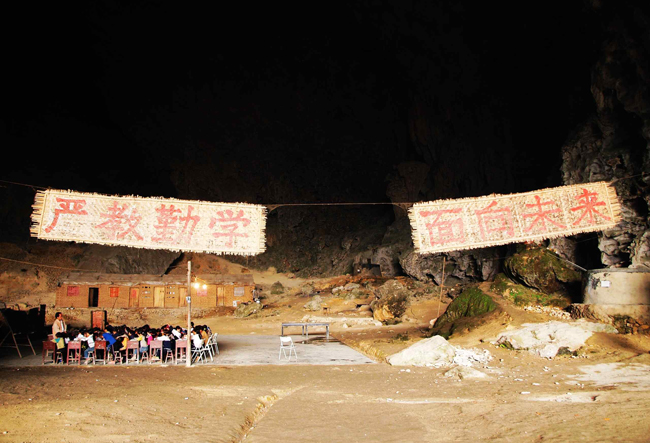 foto menakjubkan desa di dalam gua © 2016 brilio.net foto menakjubkan desa di dalam gua © 2016 brilio.net