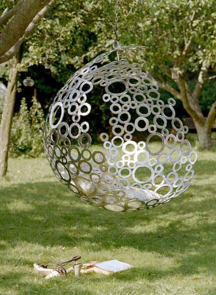 kursi bergaya hammock ini bikin tempat tinggalmu © 2016 brilio.net