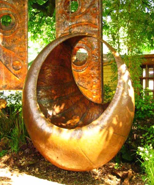 kursi bergaya hammock ini bikin tempat tinggalmu © 2016 brilio.net