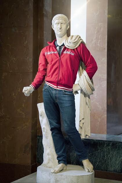 patung trendi istimewa