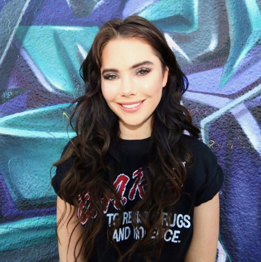 McKayla Maroney, atlet senam cantik yang banting setir jadi penyanyi