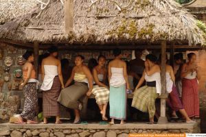 Ini penampilan penduduk asli 15 suku di Indonesia, makin cinta deh