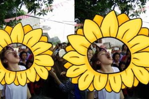 Foto Ayu Ting Ting lomba makan kerupuk ini bikin netizen salah fokus