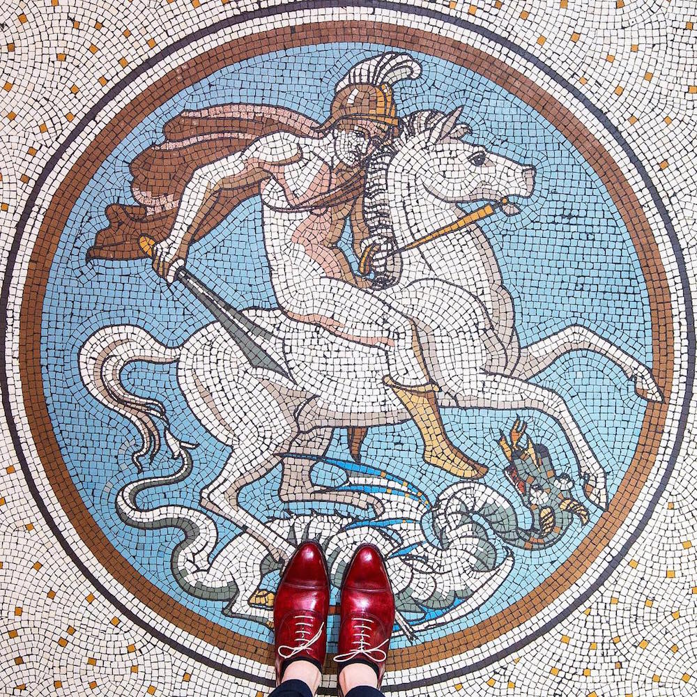 10 Mozaik keramik di berbagai gedung bersejarah Eropa, keren banget ya