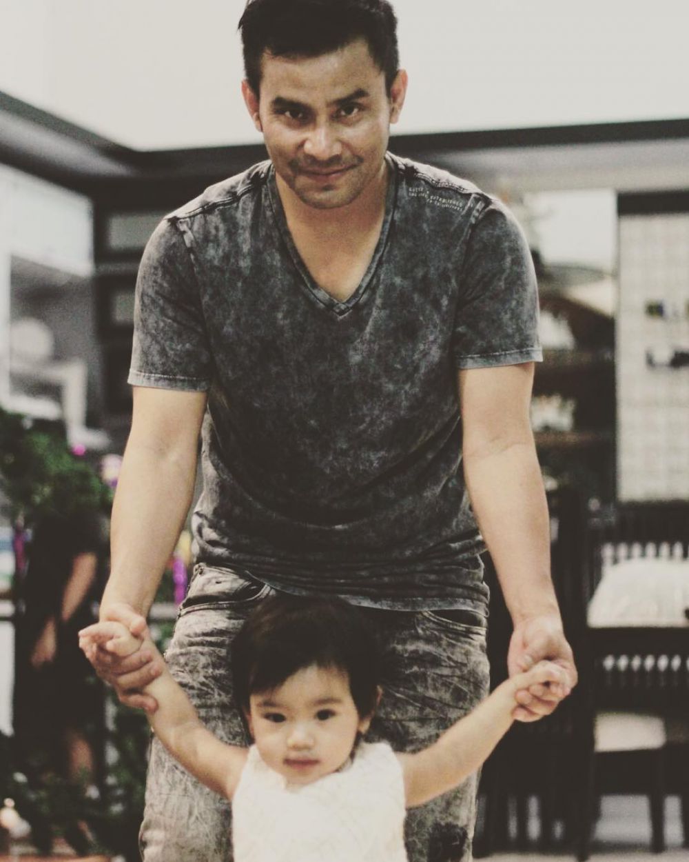 judika dan anak © 2016 brilio.net