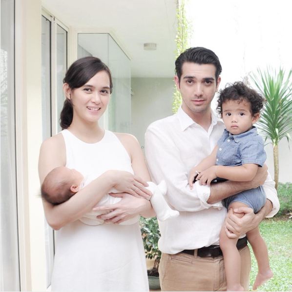 keluarga fachri albar 1-13 © 2016 brilio.net keluarga fachri albar 1-13 © 2016 brilio.net