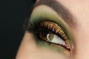 10 Inspirasi warna eyeshadow ini cetar banget, kamu berani coba?