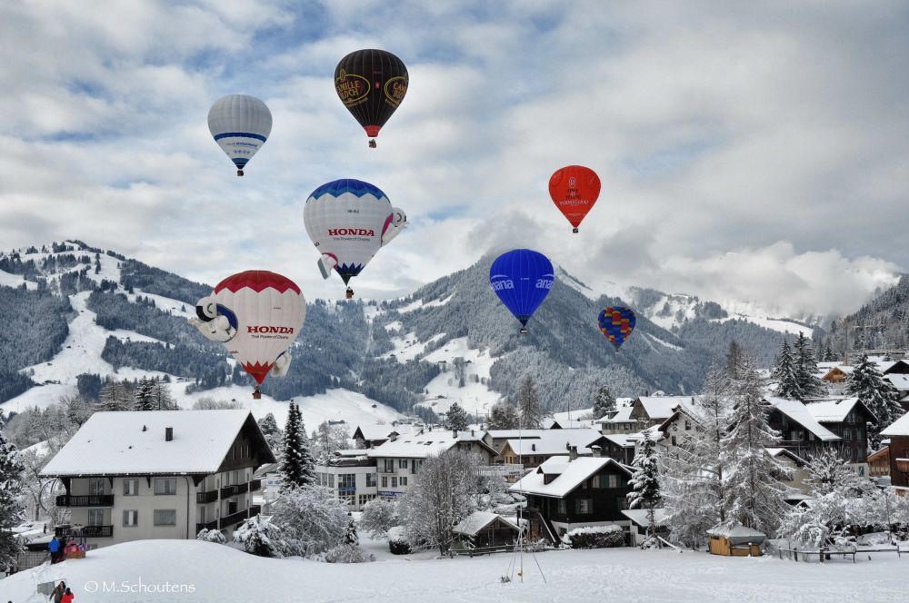 10 Wisata balon udara dari berbagai belahan dunia, asyik banget ya