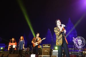Permintaan khusus Raisa kepada penonton di Prambanan Jazz, apa tuh?