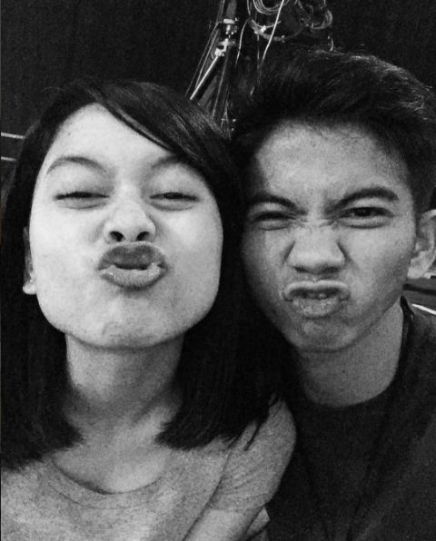 foto kedekatan lesty kejora dengan rizki ridho © 2016 brilio.net foto kedekatan lesty kejora dengan rizki ridho © 2016 brilio.net