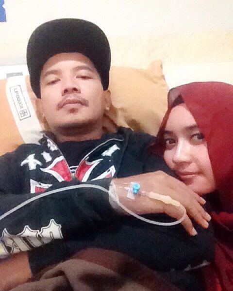 cella dan tunangan © 2016 brilio.net cella dan tunangan © 2016 brilio.net