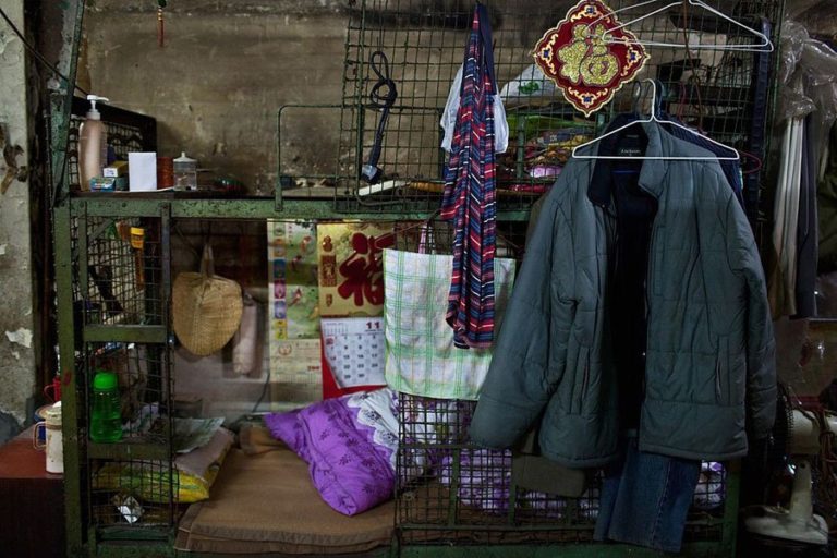 Begini sisi gelap kota Hong Kong, orang miskin tinggal dalam kandang
